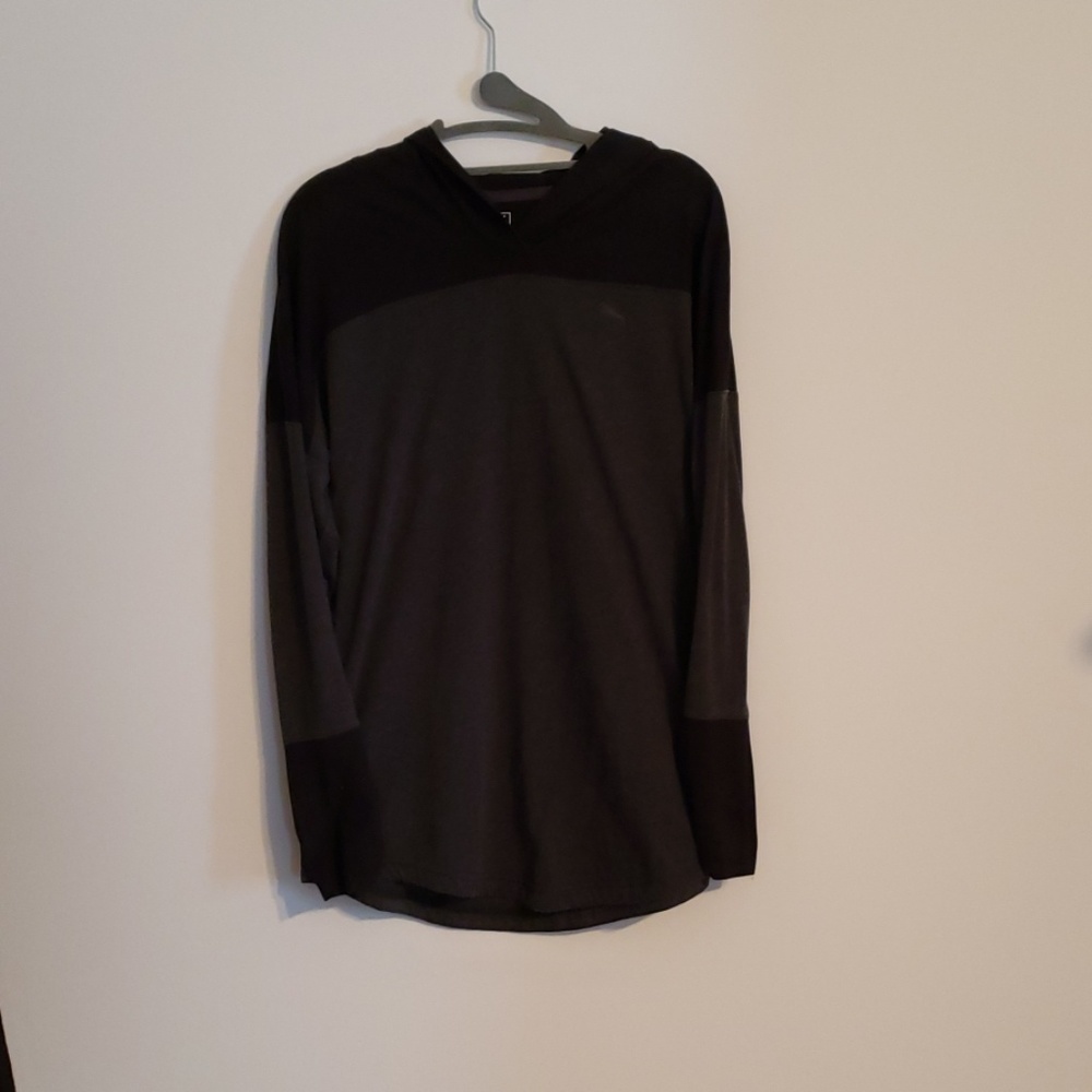 Pullover workout top
